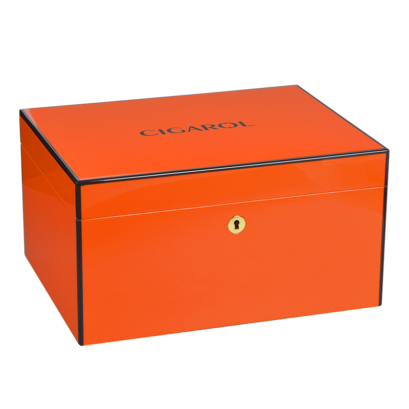 Bright Lacquer Humidor 50 CT